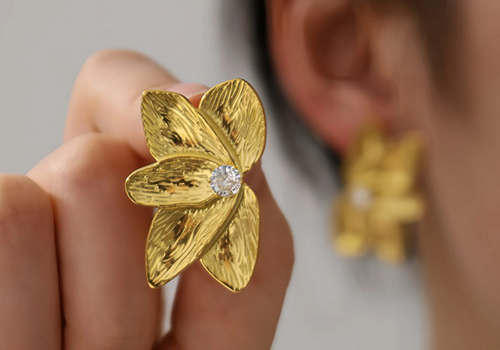 Ancienne Broche Métal Doré – Bijou Fantaisie (pas Collier, Bague, Boucle D'oreille)