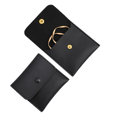 pochette-rangement-bijoux-similicuir-noir-bijoux-olympe-bijoux-acier-inoxydable-bagues-colliers-bracelets-boucles-d-oreilles-creoles
