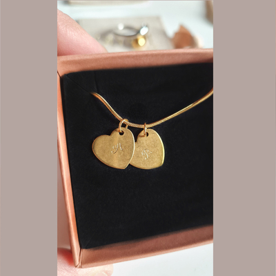 Collier-personnalisable-lettre-medaille-coeur-estampage-initiales-olympe-bijoux-fantaisie-acier-inoxydable-pierres-naturelles-email-femme-bracelets-colliers-bag