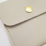 pochette-rangement-bijoux-similicuir-gris-bijoux-olympe-bijoux-acier-inoxydable-bagues-colliers-bracelets-boucles-d-oreilles-creoles-3