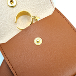 pochette-rangement-bijoux-similicuir-maron-cognac-bijoux-olympe-bijoux-acier-inoxydable-bagues-colliers-bracelets-boucles-d-oreilles-creol