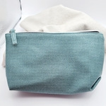 trousse-maquillage-deperlante-vert-sauge-olympe-bijoux-femme-acier-inoxydable-creoles-bracelets-joncs-boucles-d-oreilles-colliers-bagues-broches3