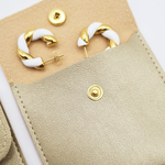 pochette-rangement-bijoux-similicuir-dore-accessoire-bijoux-olympe-bijoux-acier-inoxydable-bagues-colliers-bracelets-boucles-d-oreilles-creoles-joncs2