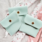 pochette-rangeent-bijoux-similicuir-vert-accessoire-bijoux-olympe-bijoux-acier-inoxydable-bagues-colliers-bracelets-boucles-d-oreilles-creole8