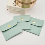 pochette-rangeent-bijoux-similicuir-vert-accessoire-bijoux-olympe-bijoux-acier-inoxydable-bagues-colliers-bracelets-boucles-d-oreilles-creoles-joncs5