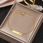 bracelet-gourmette-coeur-bijoux-femme-acier-inoxydable-pierre-naturelle-email-olympe-bijoux-fond-bige