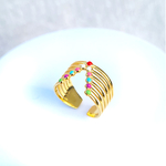 bague-v-multicolore-olympe-bijoux-fond-blanc-tranche