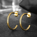 boucles-oreilles-creoles-20mm-olympe-bijoux-fond-noir