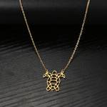 collier-tortue-origami-olype-bijoux-fond-noir