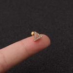 mono-boucle-doreille-triangle-zircon-olympe-bijoux-fond-noir