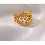 Bague-Luxia-acier-inoxudable-zircon-Olympe-bijoux-joncs-bracelets-colliers-créoles-earcuff