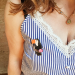 Broche-toucan-tropical-summer-chic-bijoux-acier-inoxydable-Olympe-bijoux7-1