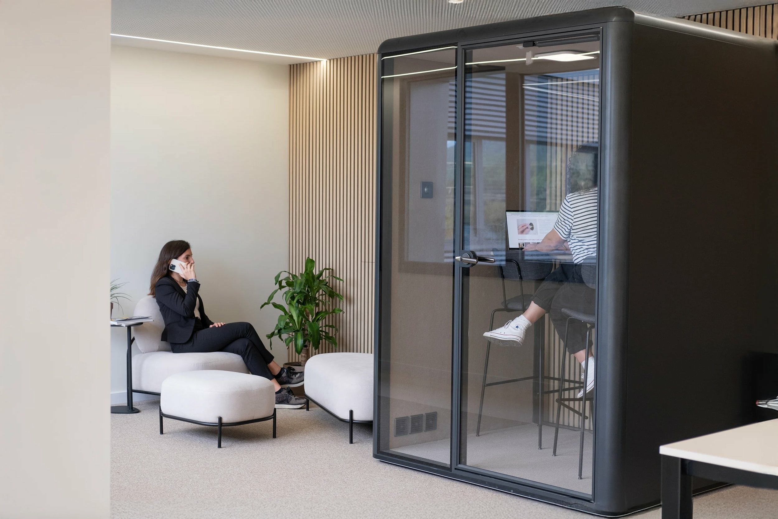 CABINE ACOUSTIQUE ESSEN M ANTHRACITE AMBIANCE 01