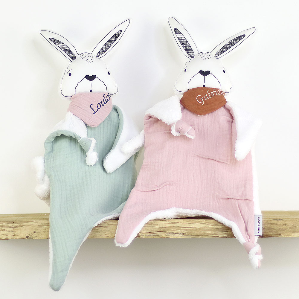 doudou-lange-lapin-rose-jumeau-petit-bloom