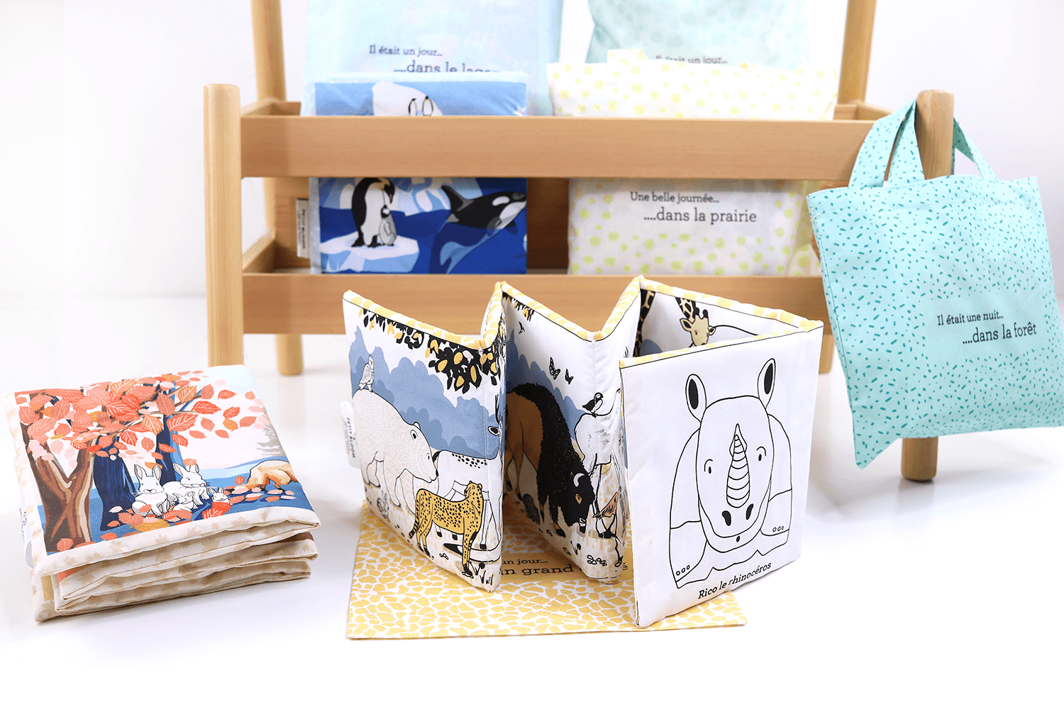 livre eveil tissu petit bloom