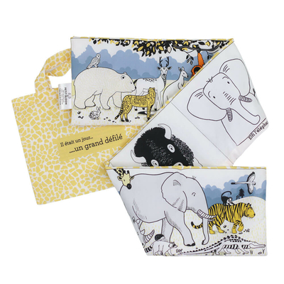 livre-tbébé-tissu-grand-défile-petit-bloom-