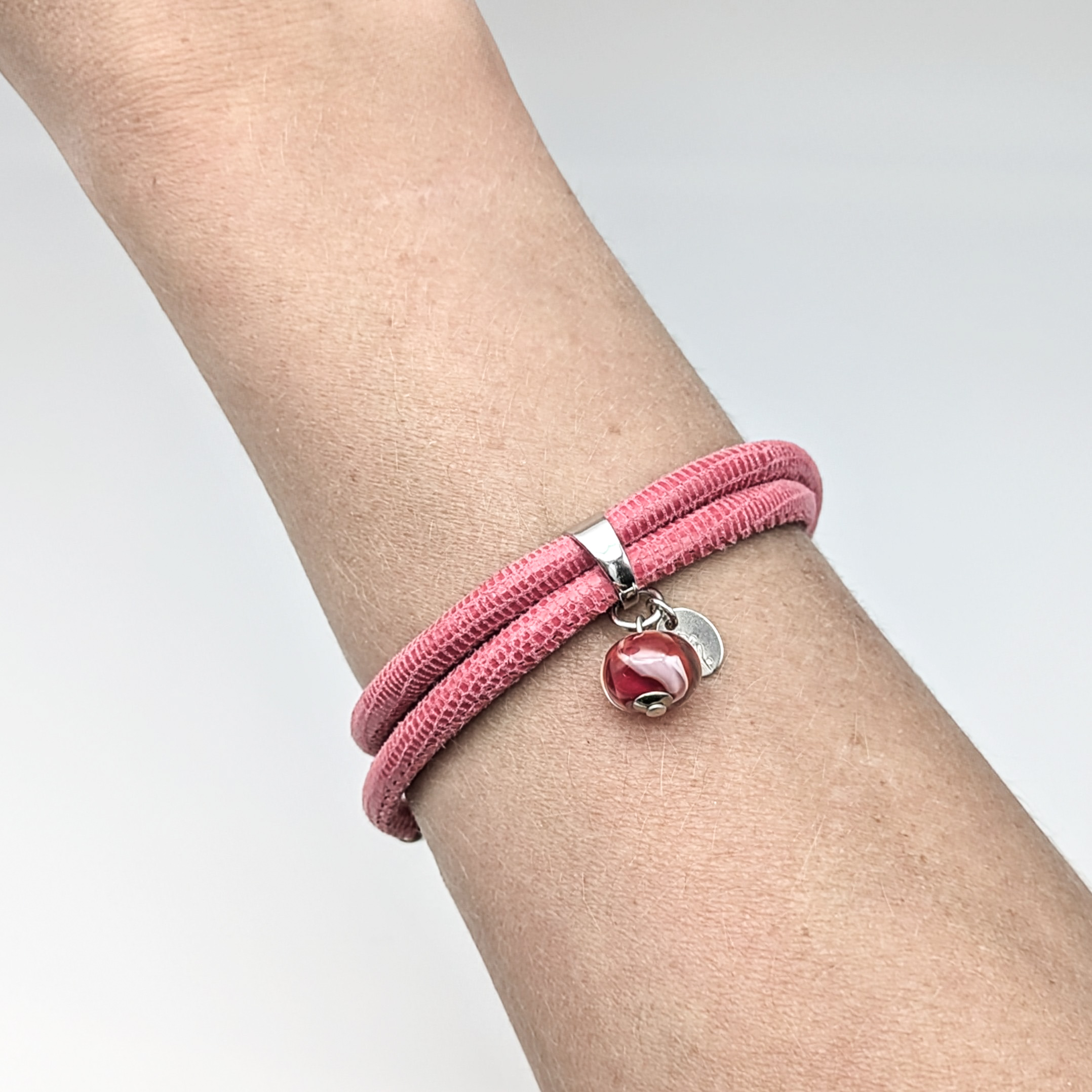 Fyne rose serpent porté