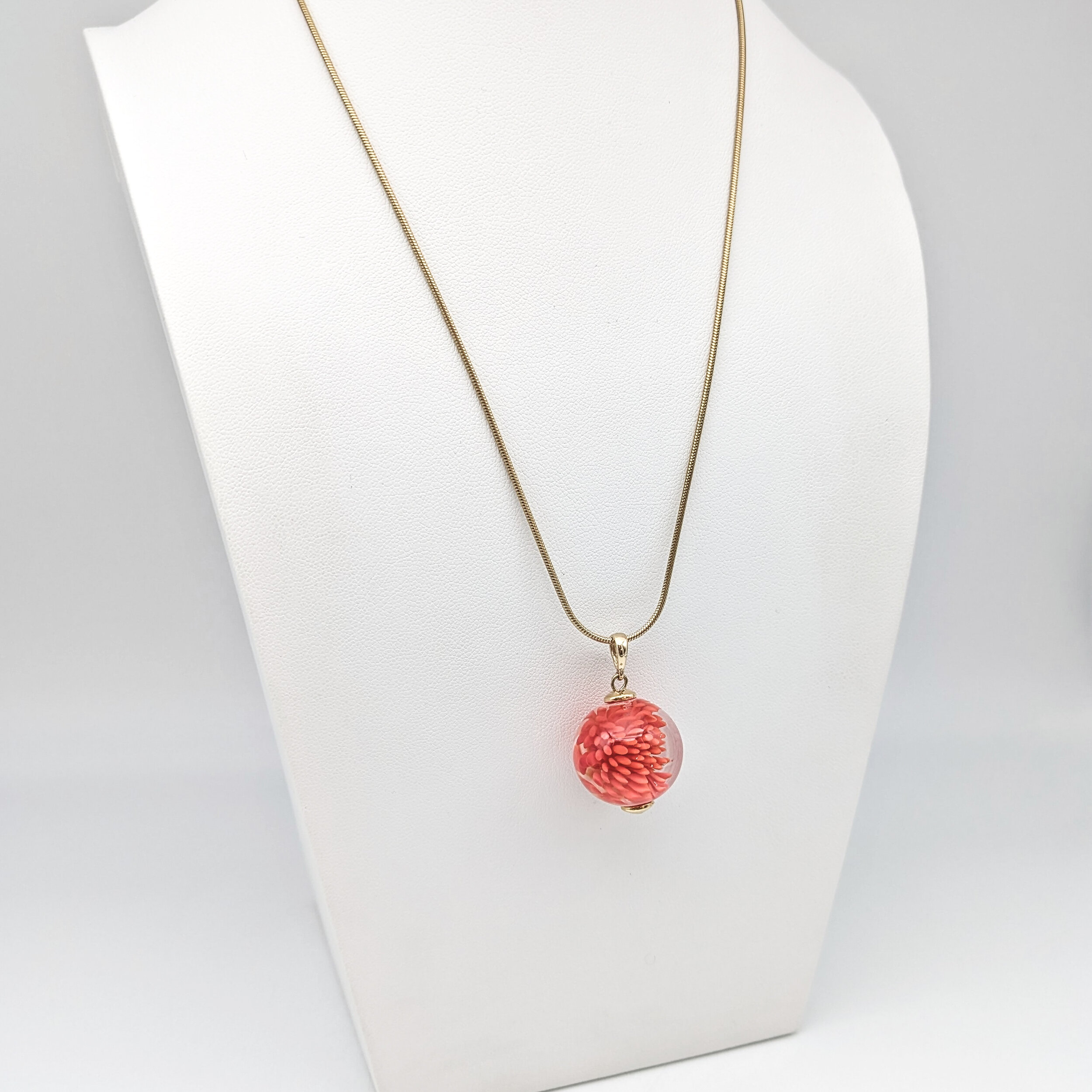 Collier one orange solaire.3