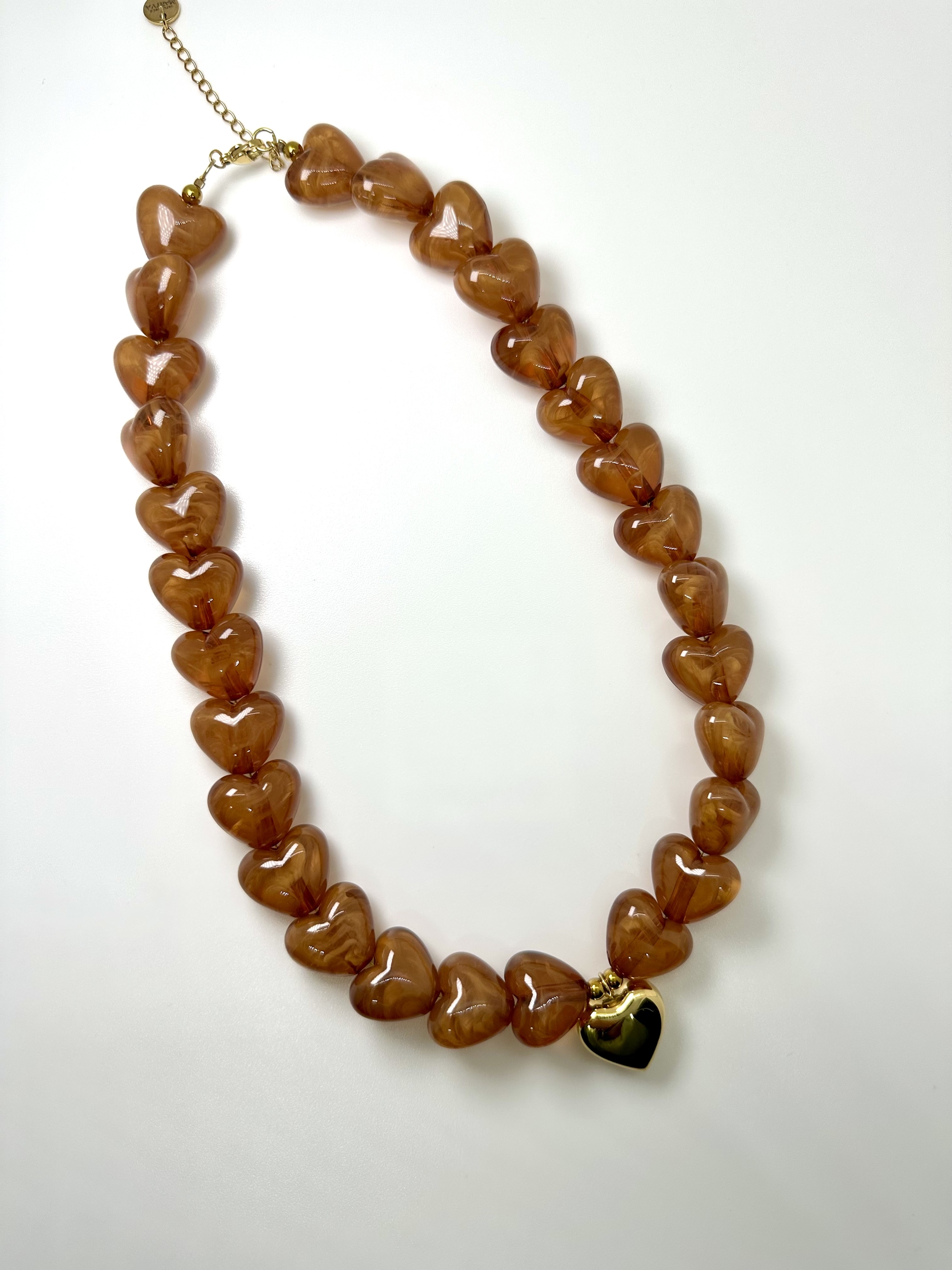 Idée de cadeau à offrir à une fille, collier avec des coeurs pas cher
