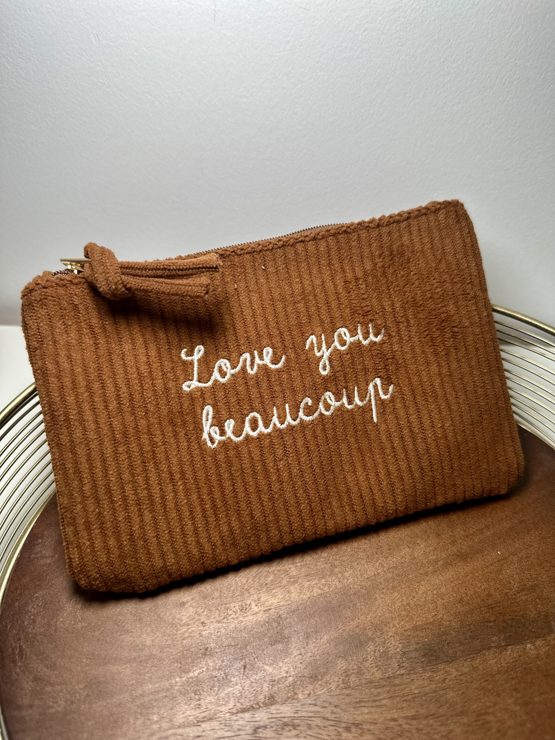 Pochette Love you beaucoup marron, idée cadeau pas cher