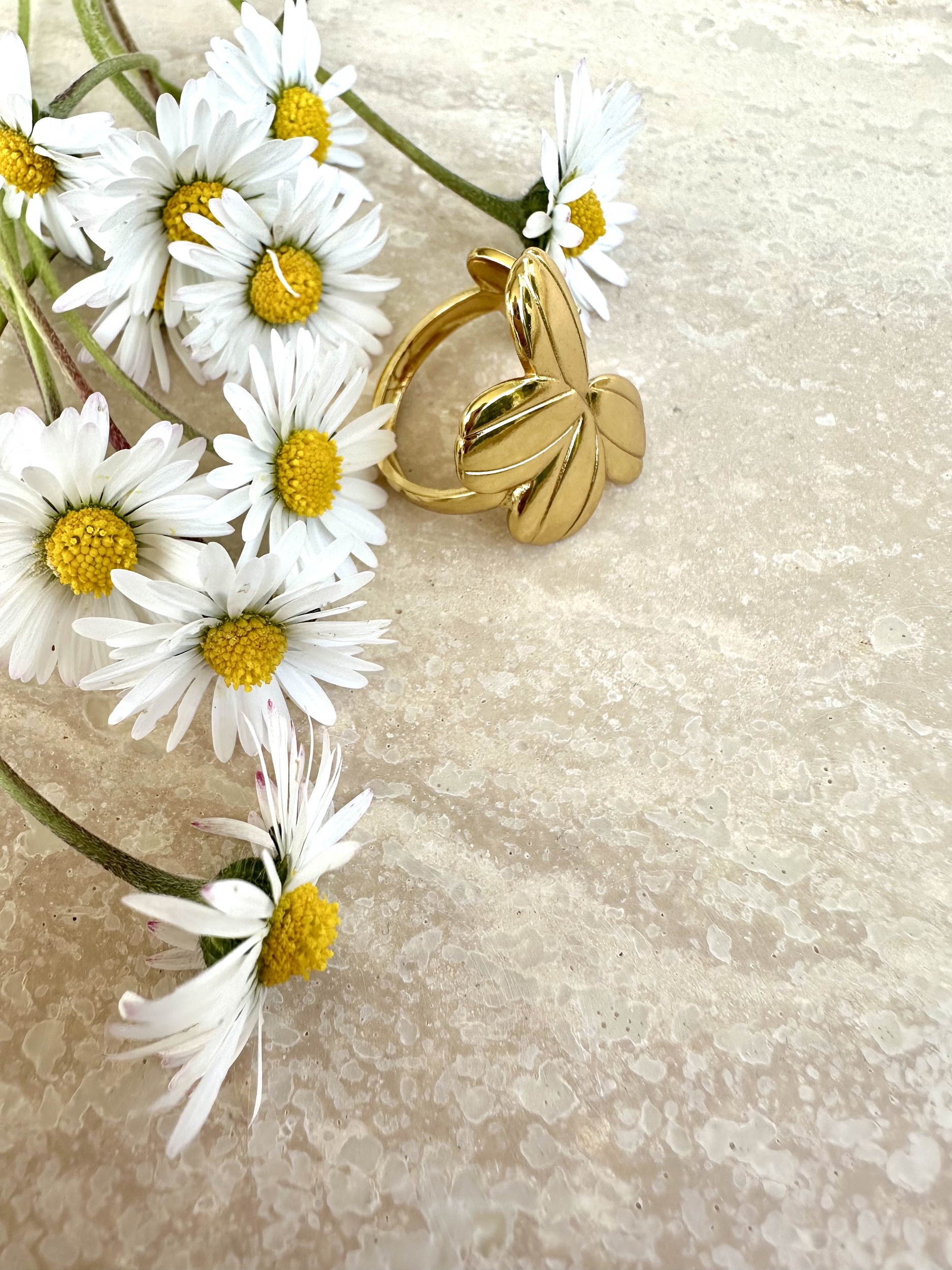 Bague en forme de fleur en acier inoxydable réglable pas cher