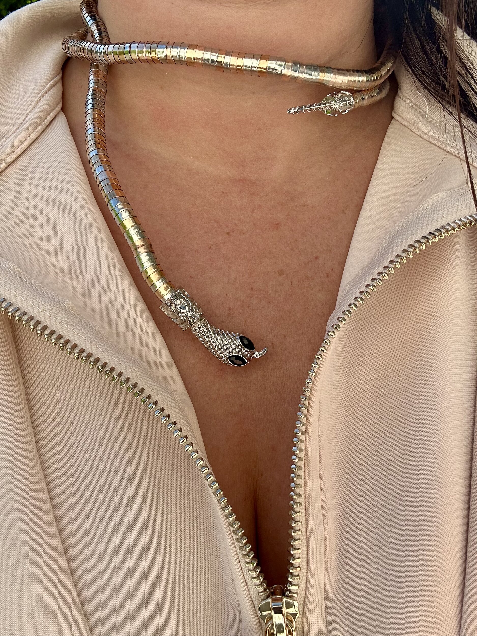 Collier en forme de serpent, collier articulable