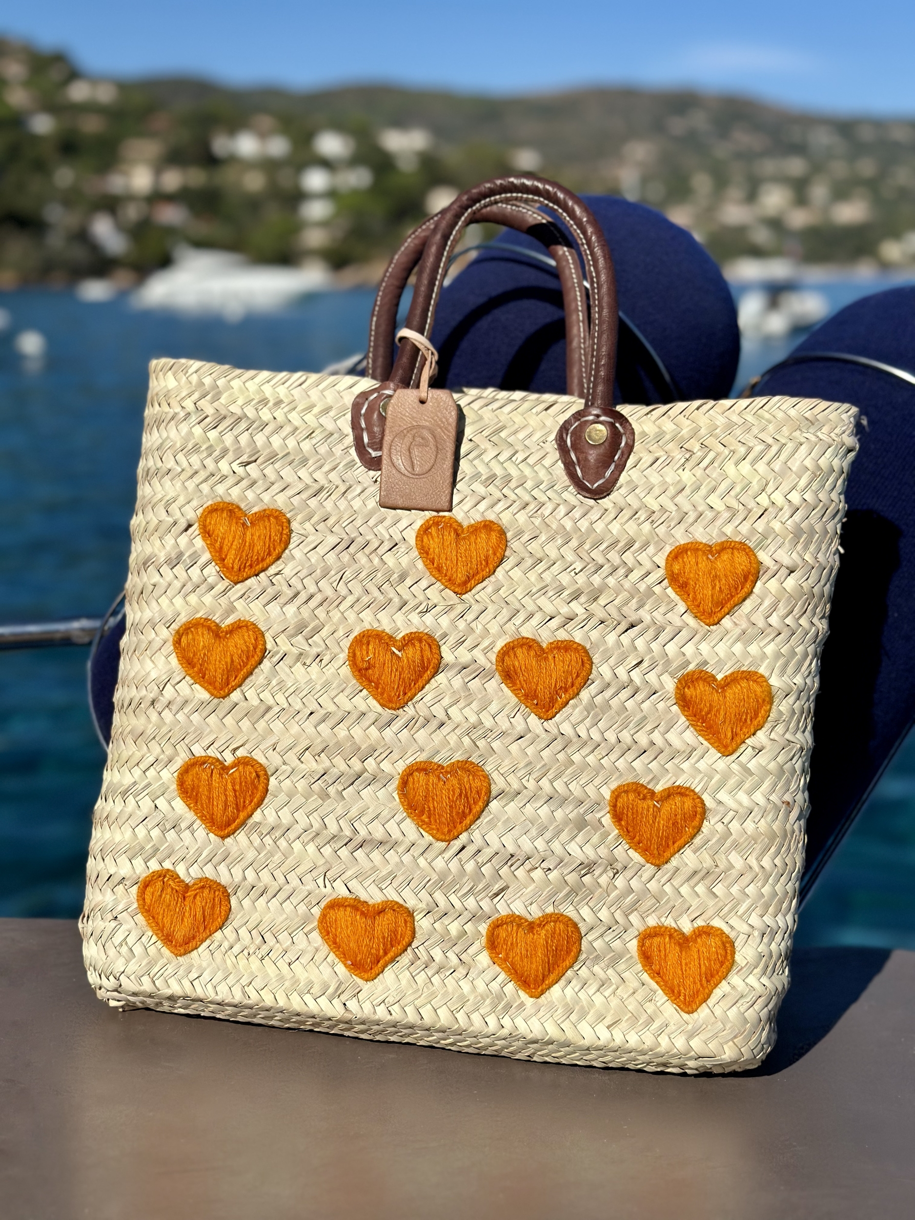 Panier marocain, avec des coeurs, panier fabriqué à la main, panier en paille pas cher, livraison rapide, concept store influence maryva