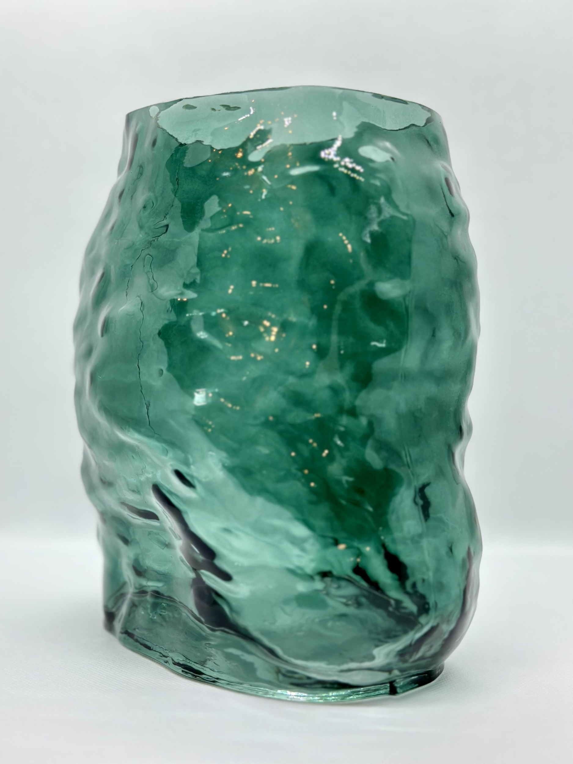 Vase vert efefet gondolé, idée cadeau à offrir, déco pas cher et livraison rapide, vase design et contemporain,
