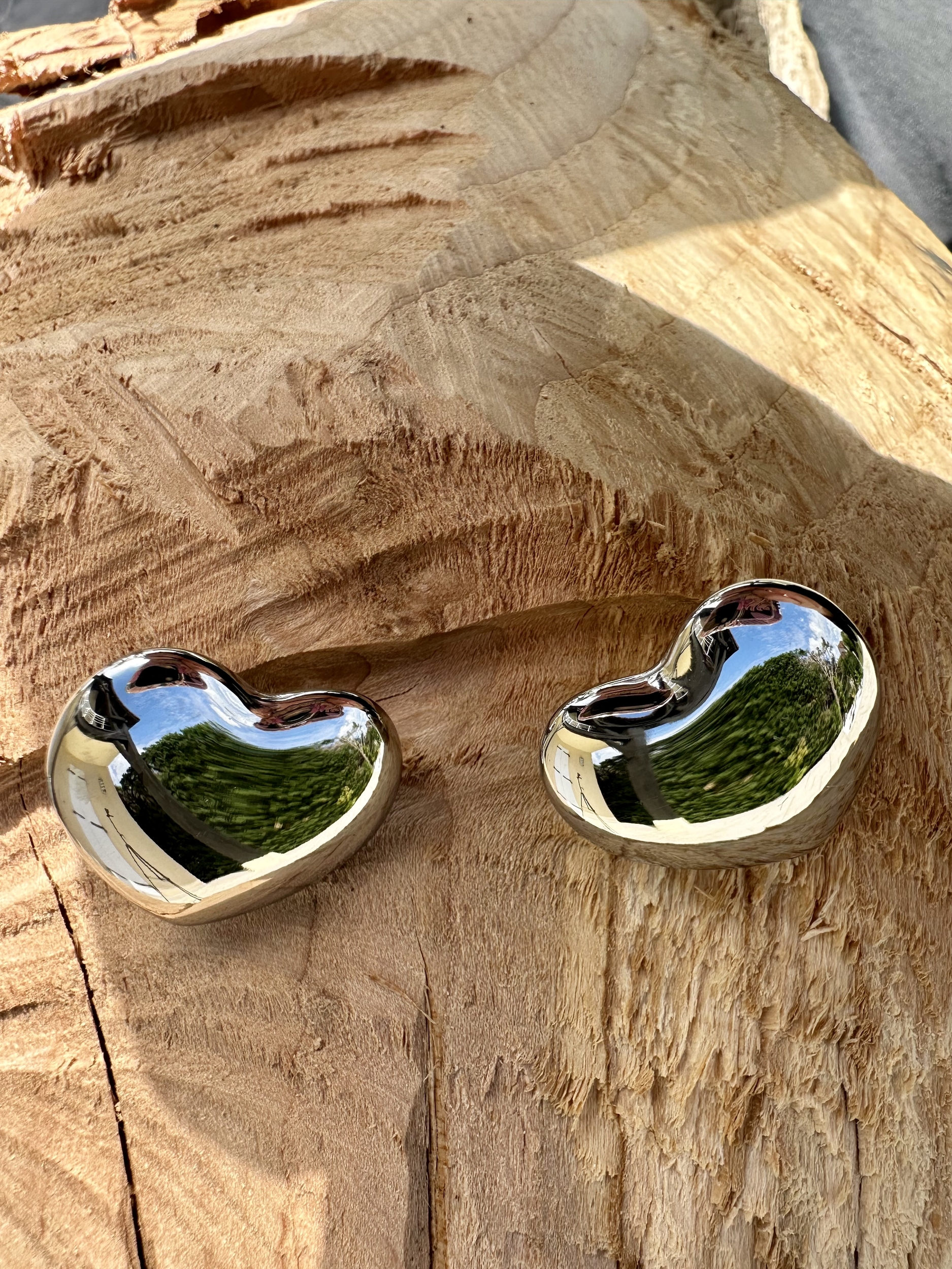 boucle doreille coeur couleur argent , cadeau pas cher à offrir pour la fête des mères, cadeau pas cher, idée cadeau pas cher pour sa maman