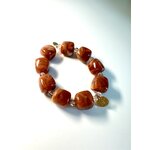 Bracelet avec des perles en forme de cube pas cher