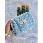Pochette amour bleu broderie dentelle blanche