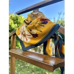 Foulard avec des fleurs
