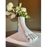 Vase pied blanc en céramique pour une décoration contemporaine