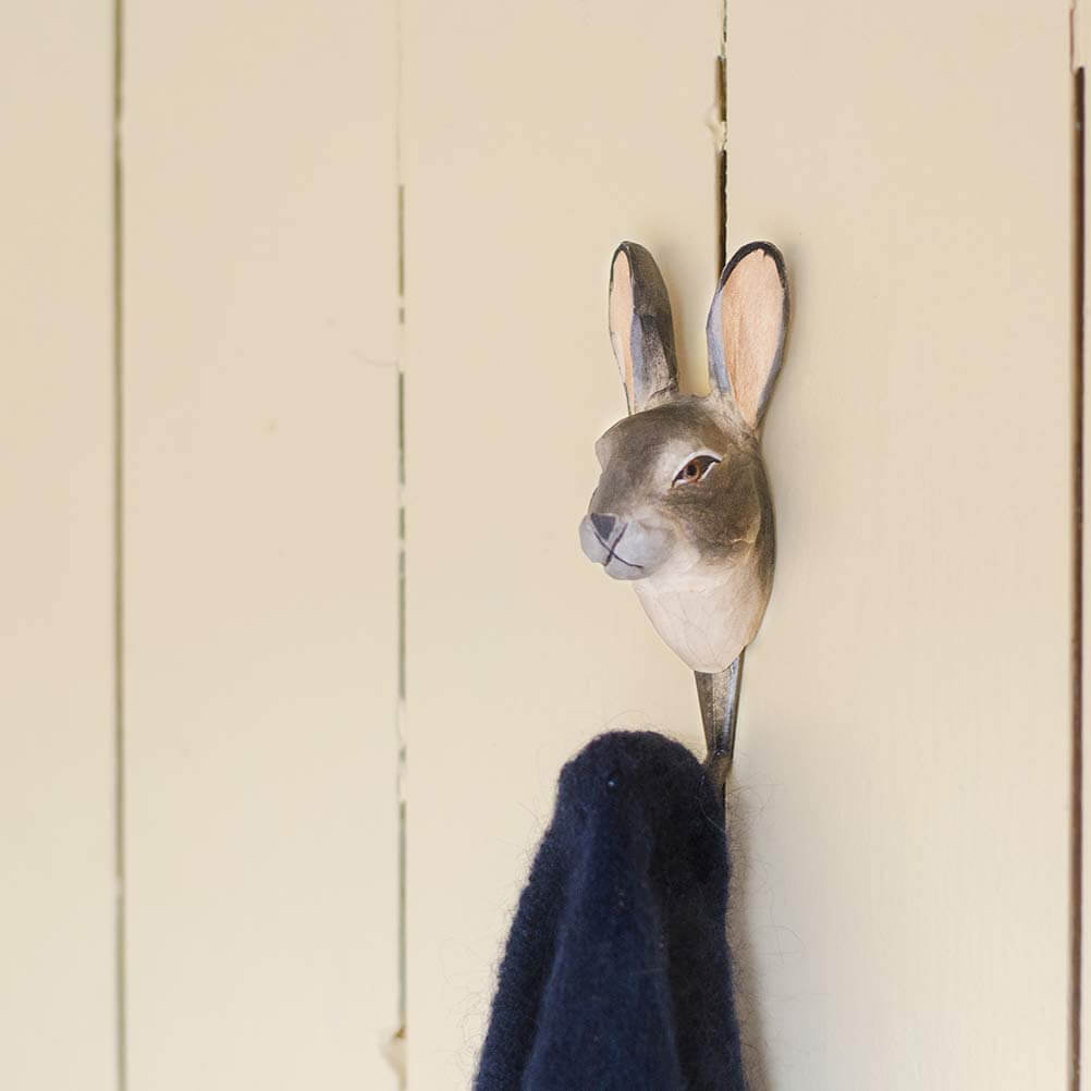 Patere-crochet-wildlifegarden-lievre-mur