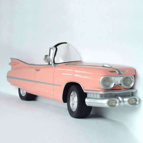 coté de voiture Cadillac rose