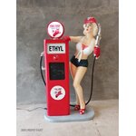 statue de pin-up pompiste en résine