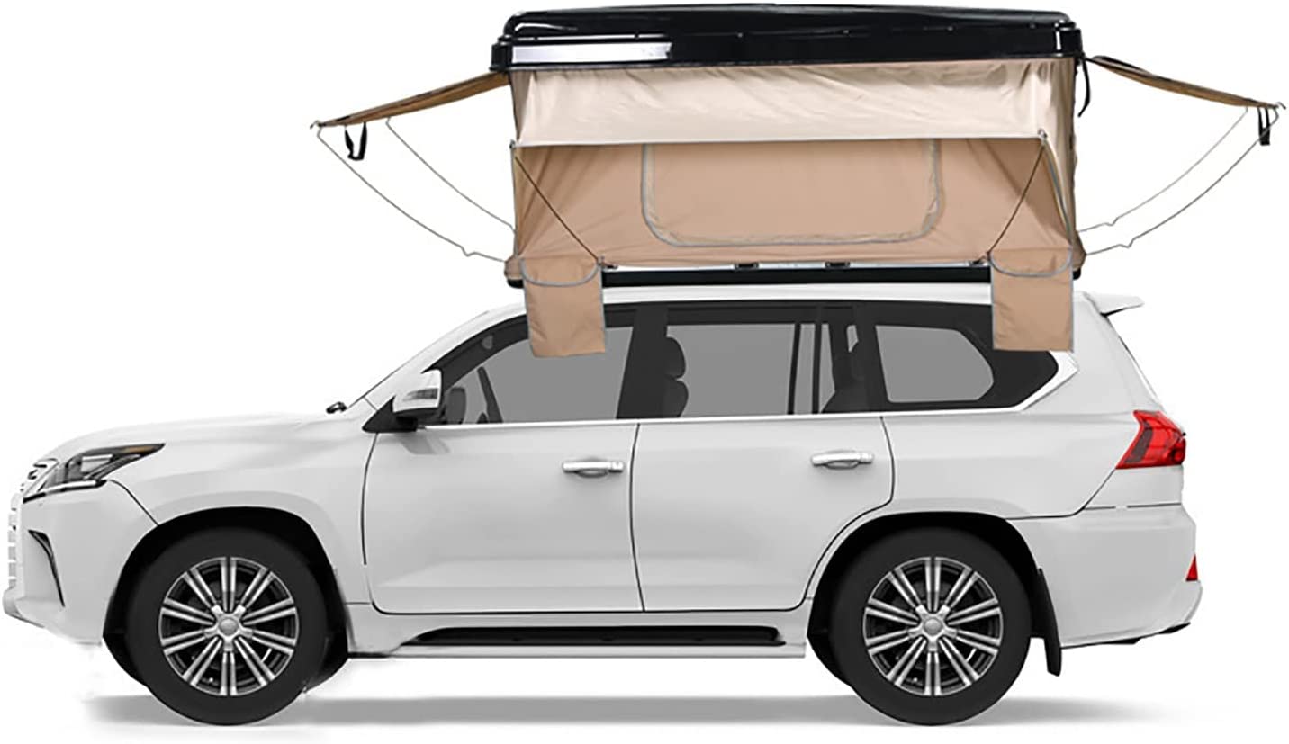 Tente beige à coque dure ouverte sur un grand SUV blanc, vue de profil