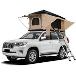 Tente beige à coque dure ouverte sur un 4x4 blanc, échelle télescopique dépliée