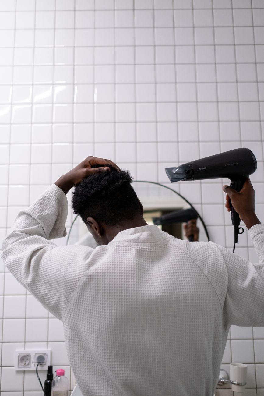 Sèche-cheveux à diffuseur pour boucles et cheveux crépus