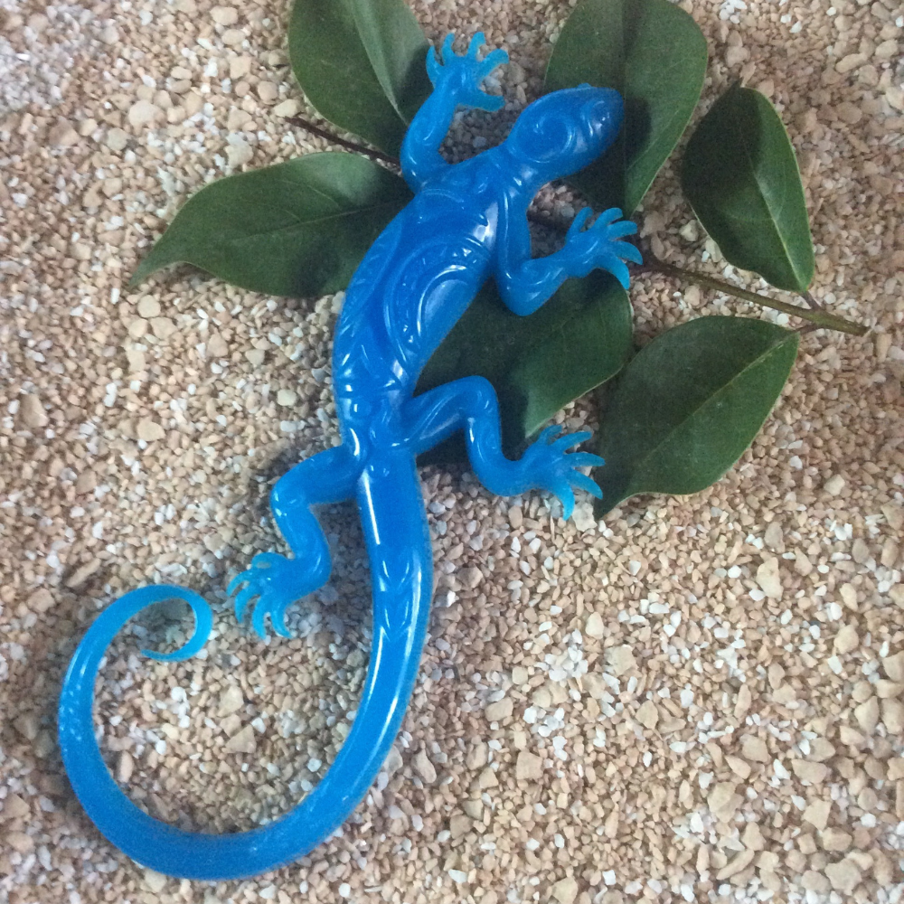 Salamandre bleue décorative en résine