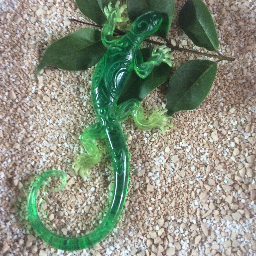 salamandre verte décorative en résine
