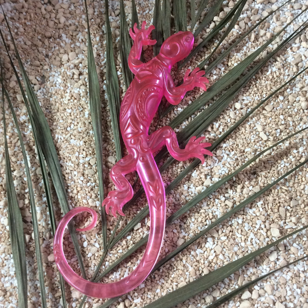 salamandre rose décorative en résine