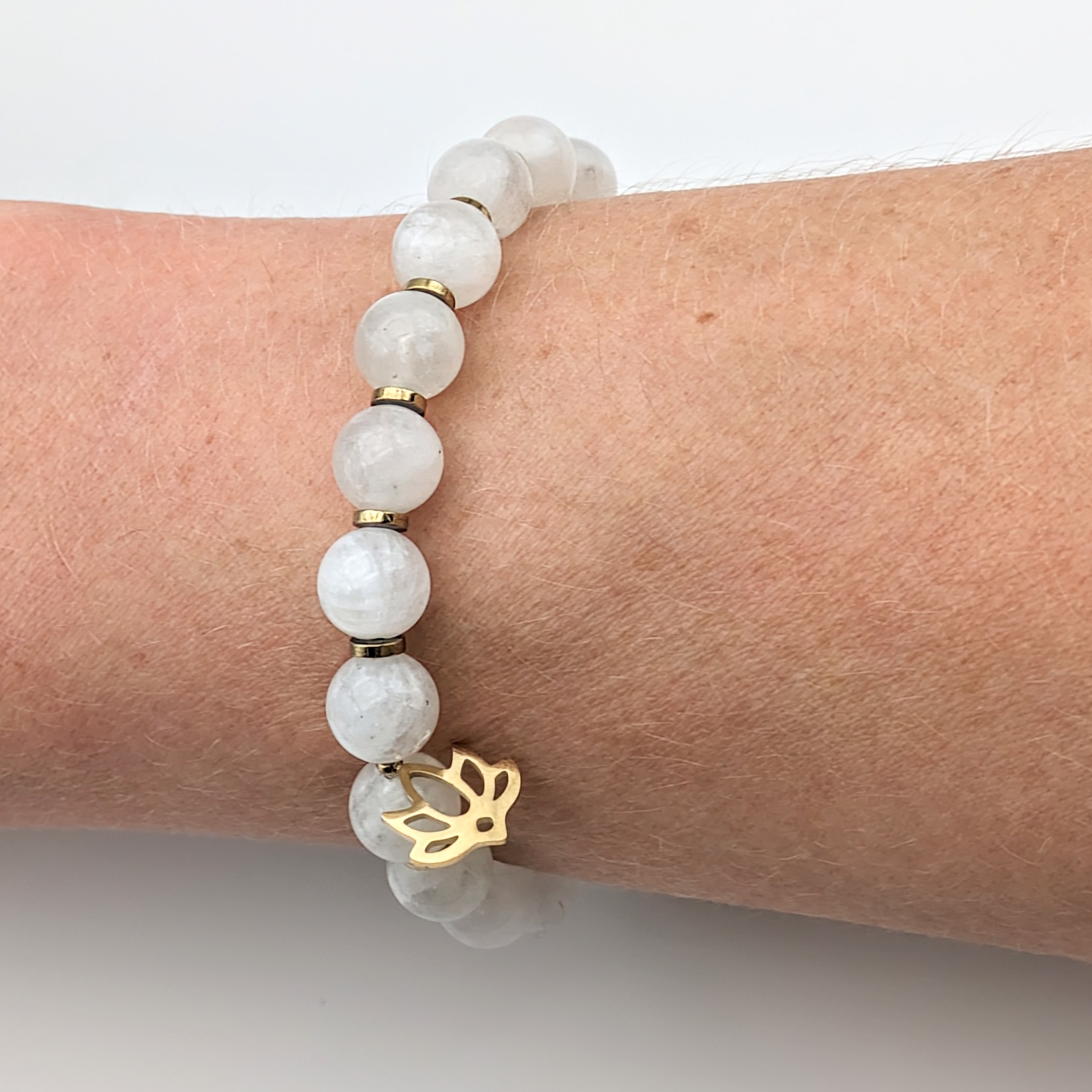 Bracelet lotus perles de lune.2