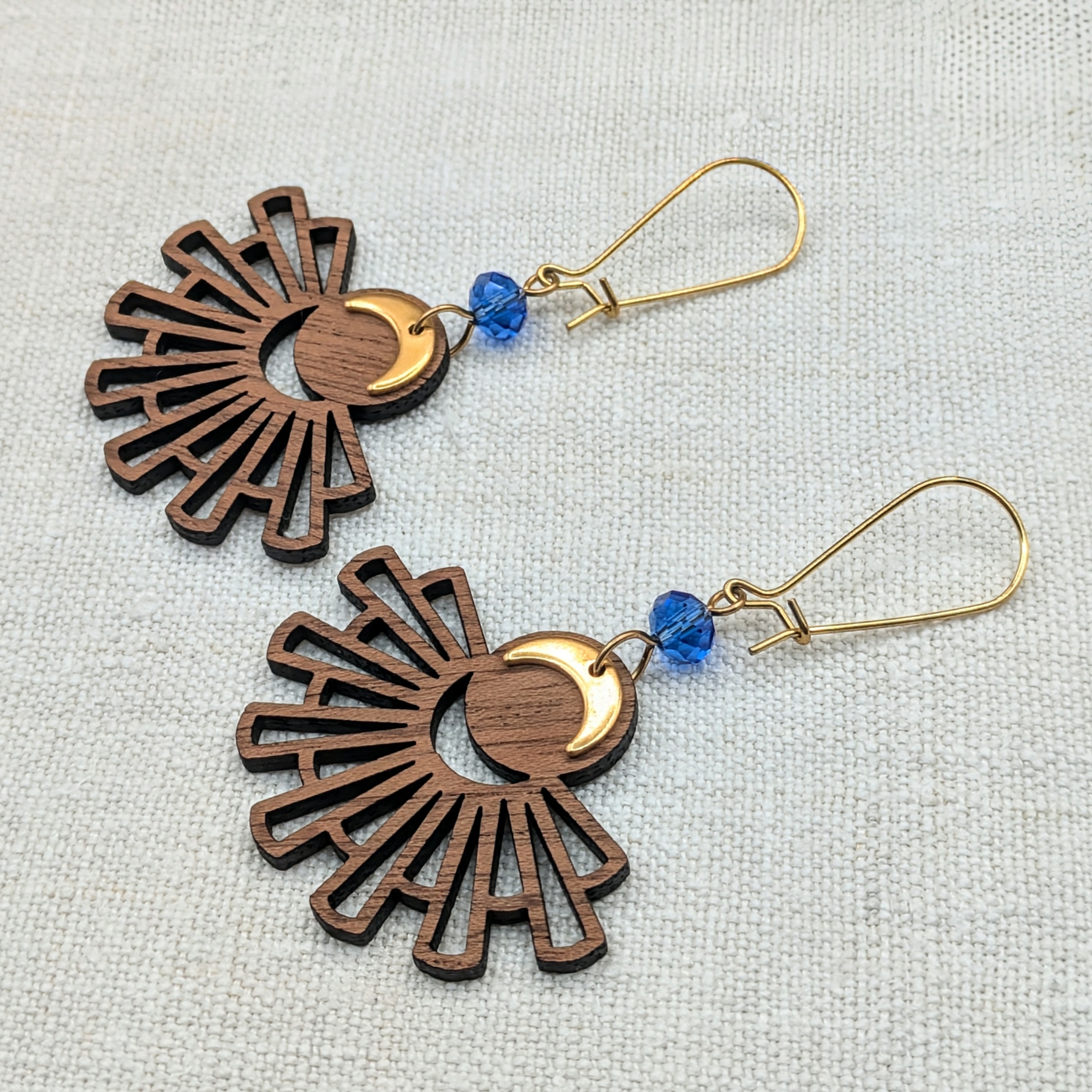 Boucles doreilles Maya en bois dacajou - La Louve
