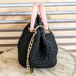 Sac crochet noir poignées résine.2