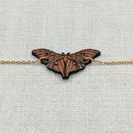 Bracelet papillon de nuit - La Louve (2)