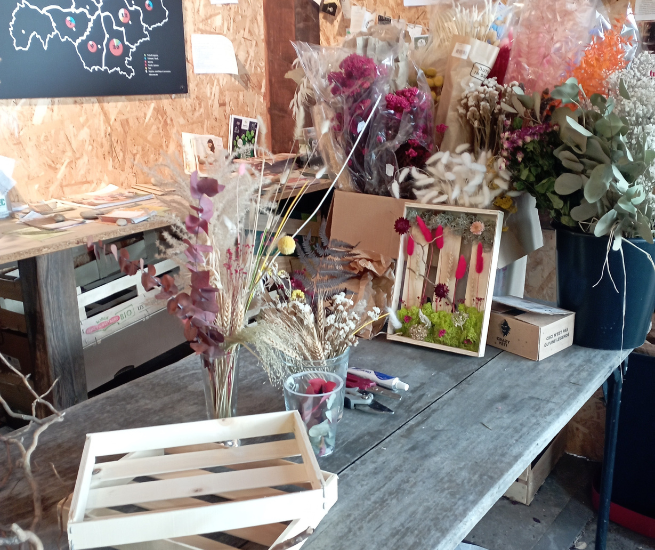atelier d'art floral Lyon cadre fleurs séchées