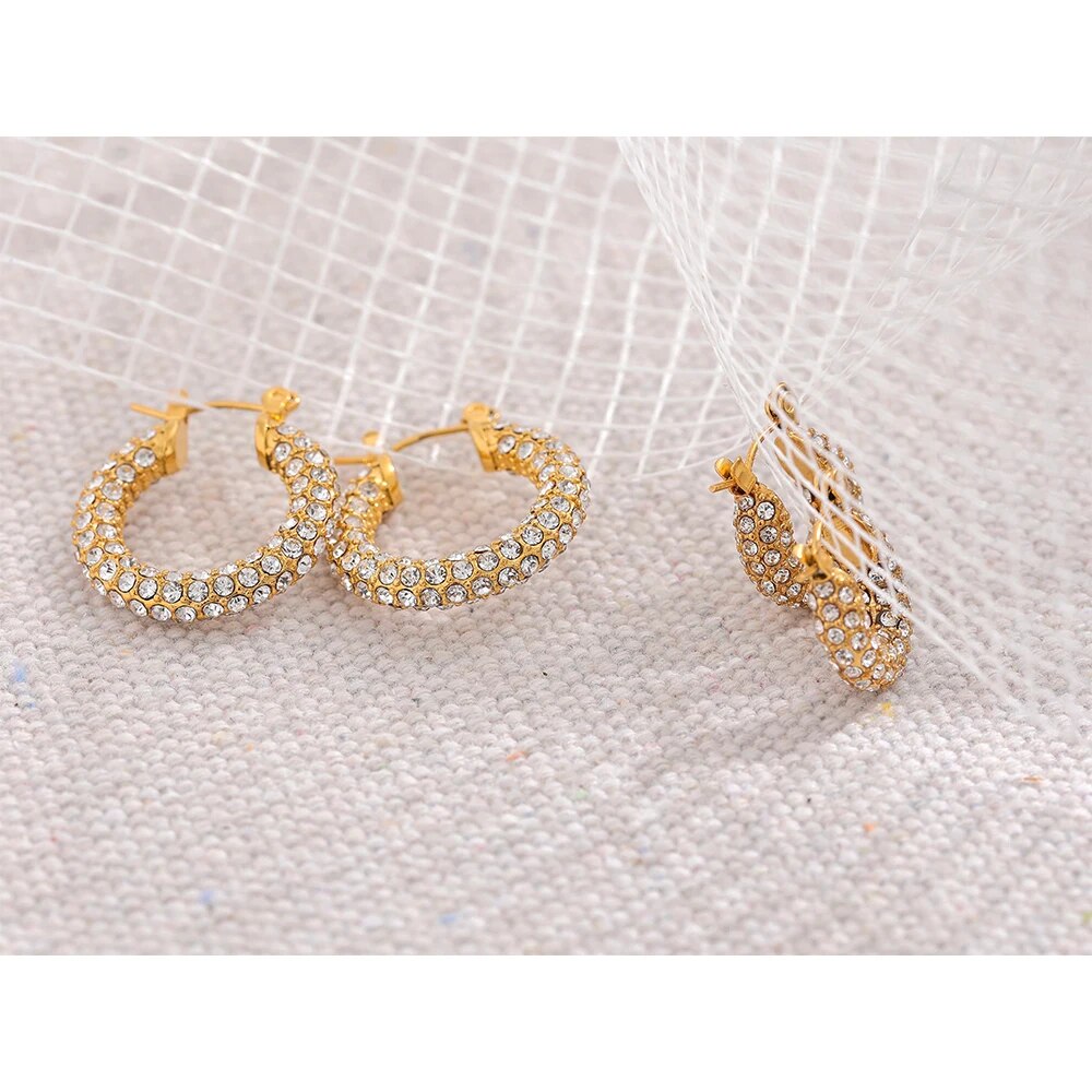 Yhpup-Boucles-d-oreilles-Huggie-Hoop-en-or-18-carats-Luxe-Bling-Cubic-Contre-indiqu-Conia