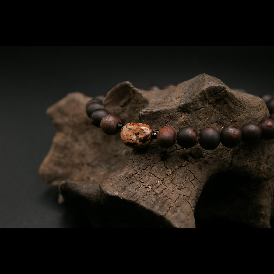 MASCATTE_NOIR_BRACELET_ARTISANAL_GRAINES_004