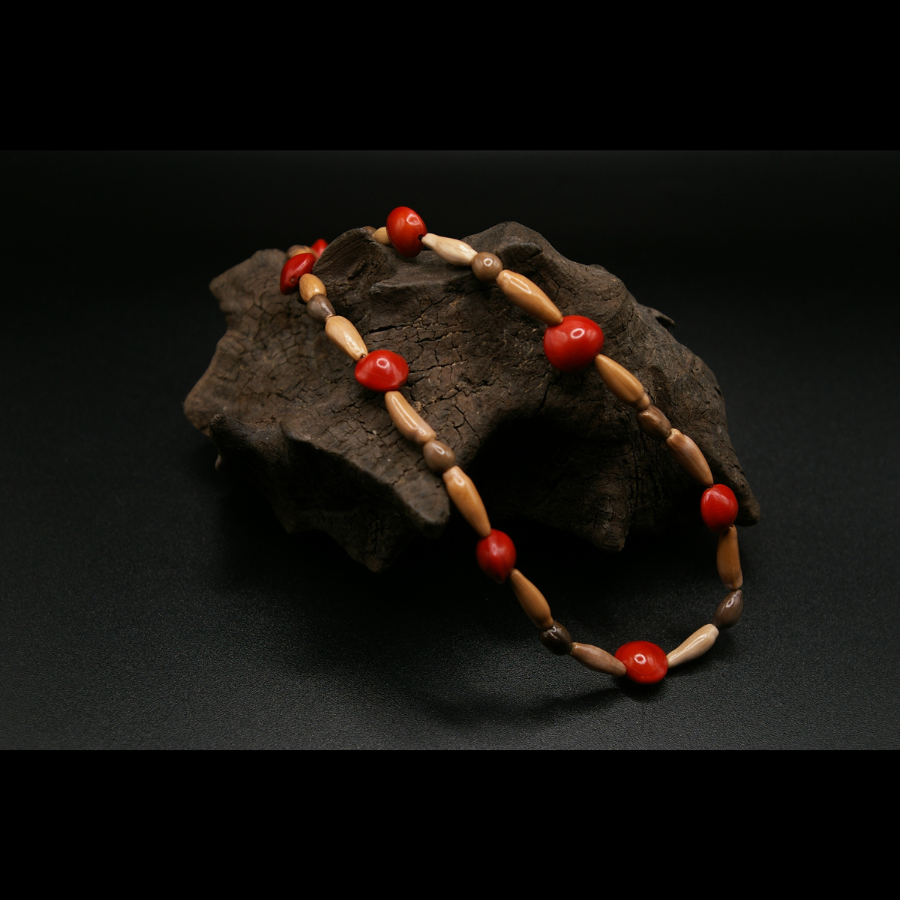 PAVONINA_2.0_COLLIER_ARTISANAL_GRAINES_001
